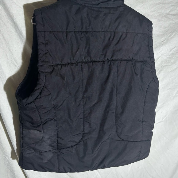 Black Quilted Puffer Vest - Full Zip - Picture 2 of 3